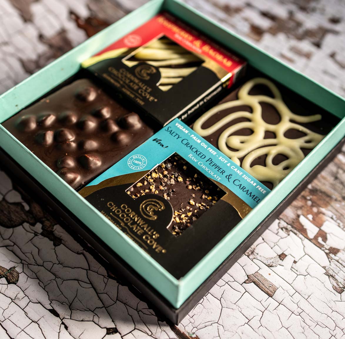 Raw, vegan (dairy free, plant based), palm oil free, gluten free, cane sugar free, soya free