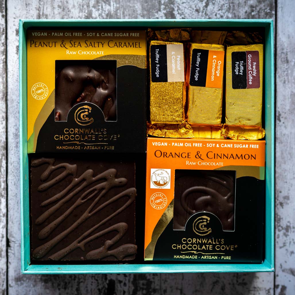 Raw, vegan (dairy free, plant based), palm oil free, gluten free, cane sugar free, soya free